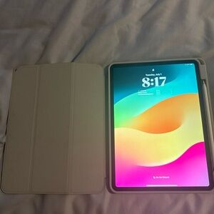 Apple iPad Pro 11 inch with Apple Pencil and Case